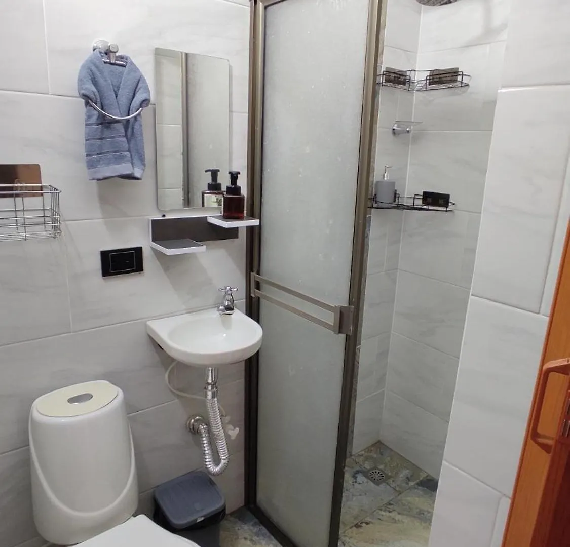 Habitacion En La Comuna 13 Медельин Проживание в семье