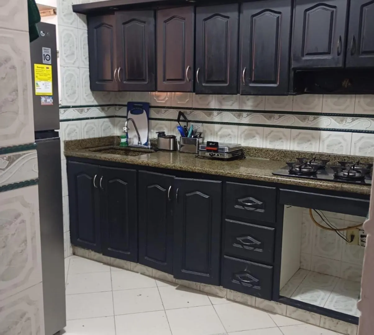Habitacion En La Comuna 13 Медельин