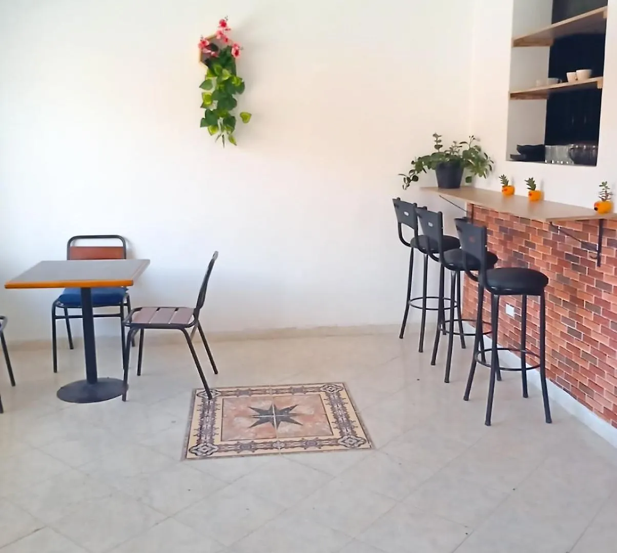 Habitacion En La Comuna 13 Медельин Проживание в семье